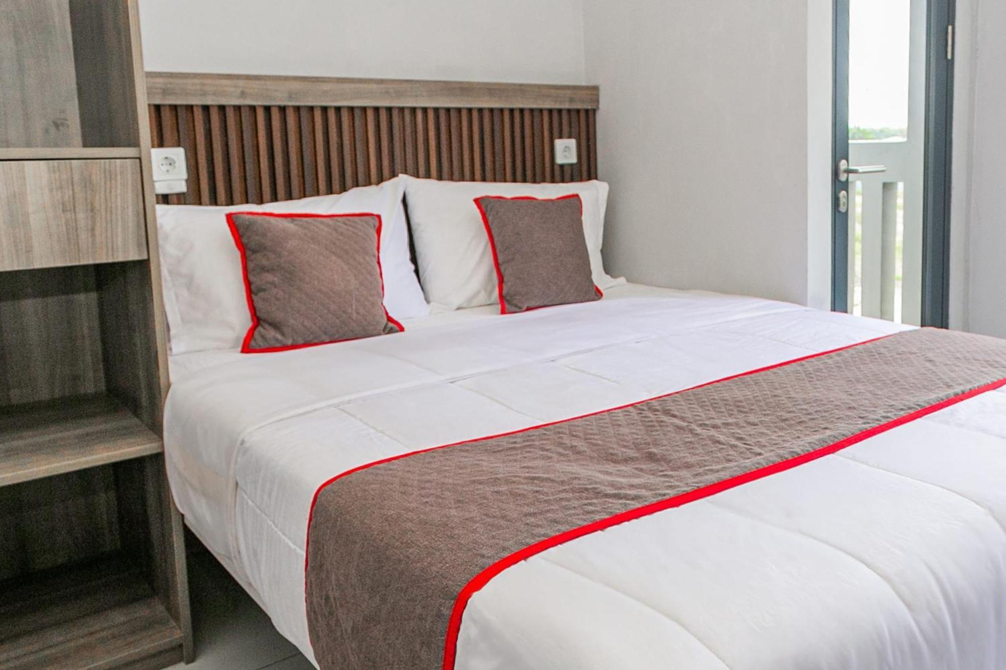 Hotel O Apartment Riverdale Cikarang Near Sgc Mall 贝克西 外观 照片